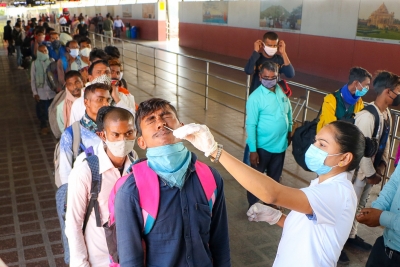 Gujarat Reports 573 Covid Cases, Ative Caseload 2,371 Gujarat Reports 573 Covid Cases, Ative Caseload 2,371-TeluguStop.com