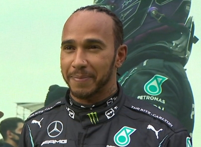  Hamilton Is The First Driver To Clinch Pole Position In Saudi Arabian Gp-TeluguStop.com