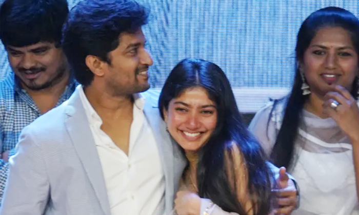  Hero Nani Shocking Comments About Heroine Saipallavi Details, Nani, Sai Pallavi,-TeluguStop.com