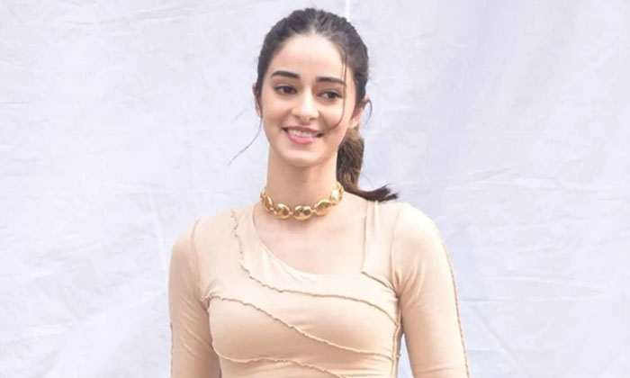  Liger Beauty In Variety Dress How Beautiful Liger Movie, Heroine, Ananya Pandey,-TeluguStop.com