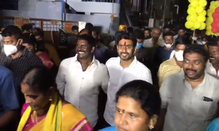  Janasena Activists Against Nara Lokesh In Kunchanapalli Visit Details, Janasena-TeluguStop.com