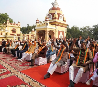  Modi Is The Symbol For India’s Spiritual Heart: Kashi Vishwanath.-TeluguStop.com