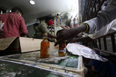  Liquor Worth Rs 150 Cr Sold In Kerala During Christmas-TeluguStop.com