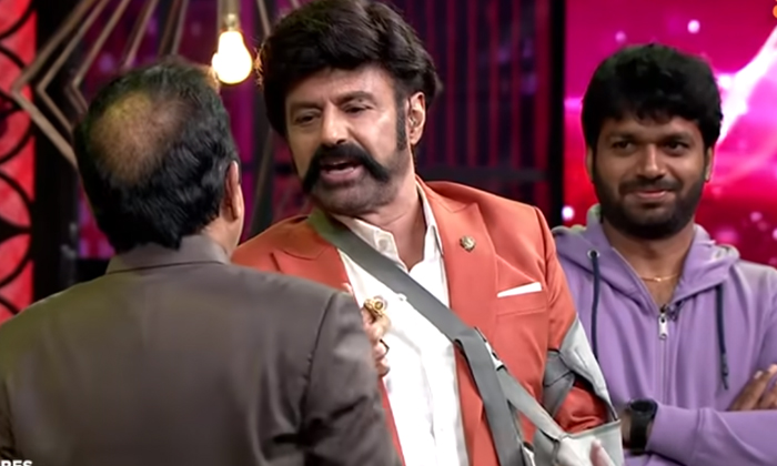  Nandamuri Balakrishna Fires On Brahmanandam In Unstoppable Show Details, Balayy-TeluguStop.com