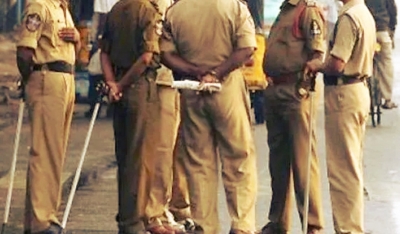  Odisha Police Inspector Arrested For Graft-TeluguStop.com