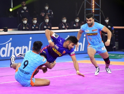  Pkl 8: Dabang Delhi Kc Thrash Bengal Warriors-TeluguStop.com