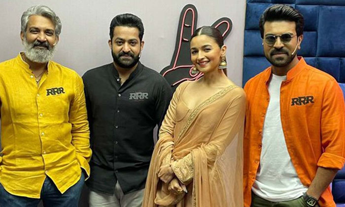  Rrr, Ntr , Ram Charan, Rajamouli, Alia Bhatt-TeluguStop.com