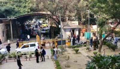  Rohini Court Blast: Delhi Police Arrest Scientist, Affirms ‘no Terror Plot-TeluguStop.com