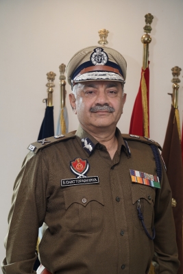 Siddharth Chattopadhyaya Is New Punjab Dgp Siddharth Chattopadhyaya Is New Punjab Dgp-TeluguStop.com
