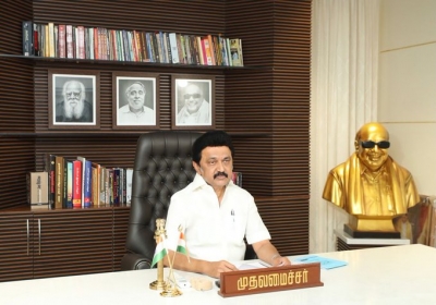  Stalin Pays His Last Respects To Cds Bipin Rawat And Other Victims Of The Choppe-TeluguStop.com