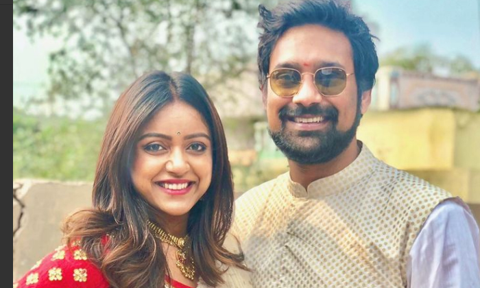 Telugu Actress Vithika Sheru Gives Clarity About Her Suicide Commits False News, Telugu Actress Vithika Sheru Gives Clarity About Her Suicide Commits False News,-TeluguStop.com