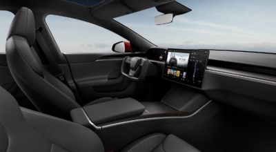  Tesla In-car Video Games Raise Drivers Safety Concerns-TeluguStop.com