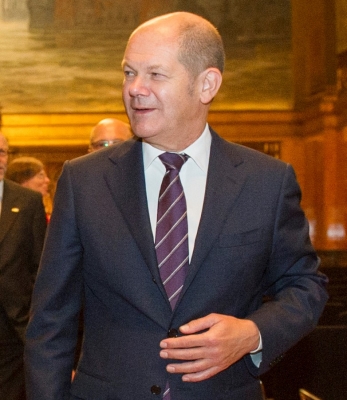  As Scholz Is Set To Become German Chancellor, “traffic Light” Shines-TeluguStop.com