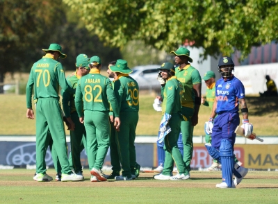  1st Odi: South Africa Beat India By 31 Runs, Take 1-0 Series Lead #africa #india-TeluguStop.com