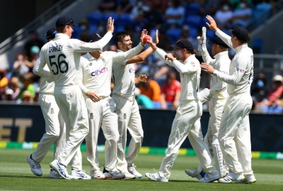  5th Test, Day 2: England Bowl Out Australia For 303 In 1st Innings #england #aus-TeluguStop.com