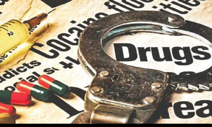  Hyderabad: Police Is Investigating The Drug Case, Key Names Out!-TeluguStop.com