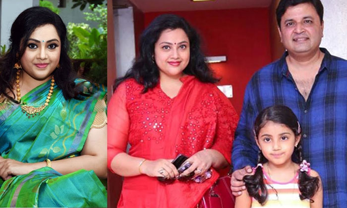  Meena And Family Tested Positive For Covid, Meena,  Covid,  Family , Tollywood-TeluguStop.com