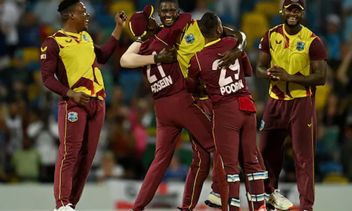  Wow: Windies Bowler Who Created A Sensation By Taking Four Wickets In Four Bal-TeluguStop.com