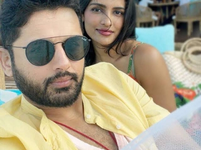  Actor Nithiin’s Wife Tests Positive, Celebrates B’day In Isloation-TeluguStop.com