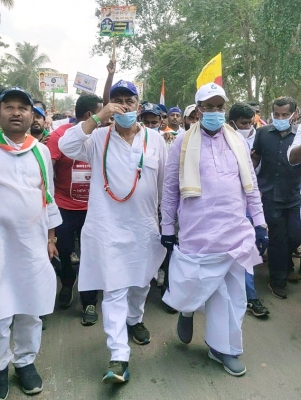 After Mekedatu, K’taka Cong To Take Up Padayatra On Mahadayi #mekedatu #kt After Mekedatu, K’taka Cong To Take Up Padayatra On Mahadayi #mekedatu #kt-TeluguStop.com