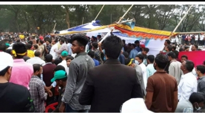  Alleged Killer Of Bnp Leader Attacked At Chattogram Rally, Stage Collapses #alle-TeluguStop.com