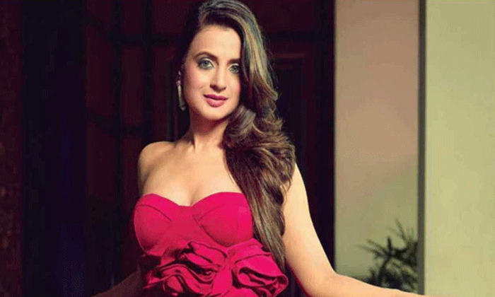  Congress Leader Son Marriage Request To Heroine Amisha Patel Details, Heroine,-TeluguStop.com