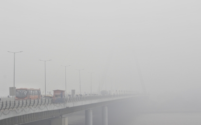  Dense Fog Engulfs Indo-gangetic Plains, Visibility Better In Delhi #dense #engul-TeluguStop.com