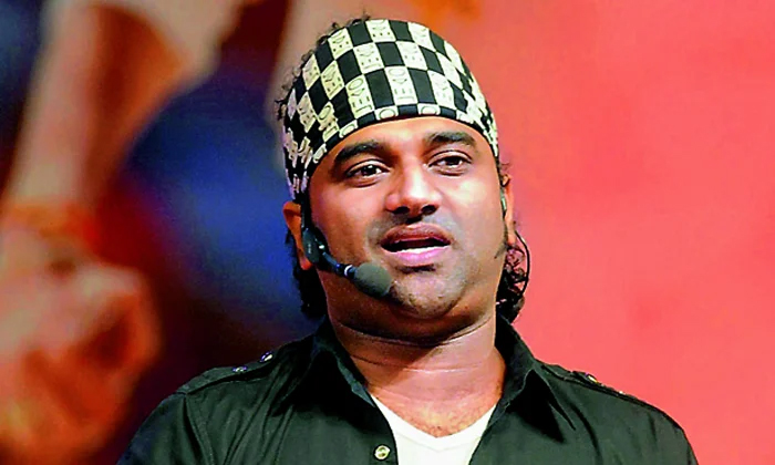  Devi Sri Prasad About Bollywood Entry Details, Devisri Prasad, Music Director, S-TeluguStop.com