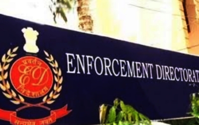  Ed Arrests Man With Chinese Links For Cheating Through Mobile Apps #chinese #lin-TeluguStop.com