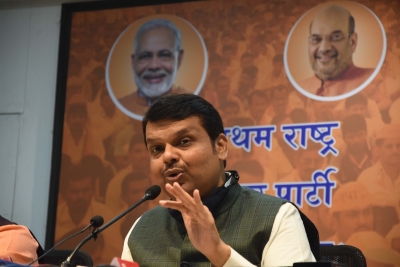  Fadnavis Demands Action Over Patole Remarks On Modi #fadnavis #patole-TeluguStop.com