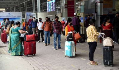  Gps Device Found In Sandal Of Woman Passenger At Patna Airport #sandal #passenge-TeluguStop.com