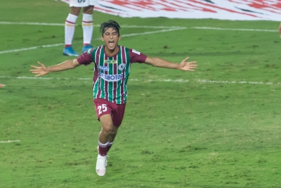  Isl 2021-22: Kiyan Nassiri’s Hat-trick Leads Atk Mohun Bagan To 3-1 Win Ov-TeluguStop.com