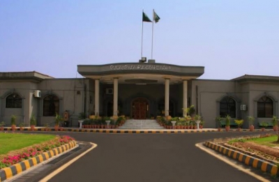  Islamabad Hc Asks Imran, Cabinet To Take Action Against Ex-navy Chief #islamabad-TeluguStop.com