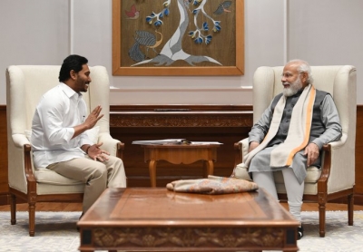  Jagan Meets Modi; Discusses Funds Release, Pending Issues-TeluguStop.com