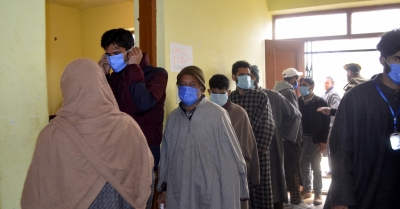  J&k Reports 5,394 New Cases, 8 Deaths #jan #jammu And Kashmir-TeluguStop.com