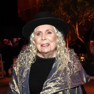  Joni Mitchell Wants Songs Off Spotify In Covid Row #joni #mitchell-TeluguStop.com