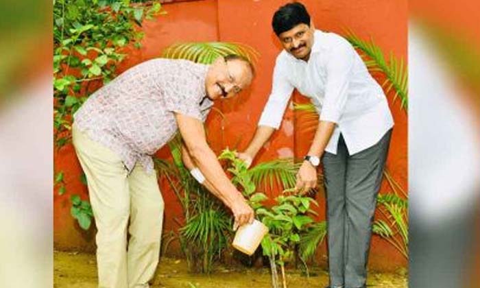  Karthika Deepam Doctor Babu Nirupam Participates In Green India Challenge ,kart-TeluguStop.com