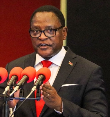  Malawian President Dissolves Cabinet #malawian #uma-TeluguStop.com