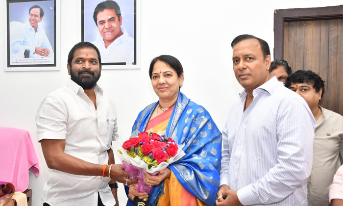  Minister Srinivas Goud Appreciates Kuchipudi Dancer Padma Sri Padmaja Reddy Deta-TeluguStop.com