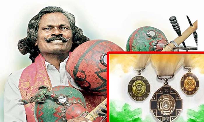  From The Level Of Not Having Food To Padma Shri   Mogilayya's Troubles Are Not A-TeluguStop.com