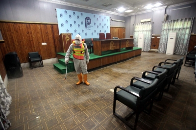  Pak Reports Highest Covid Cases In Over 2 Months-TeluguStop.com