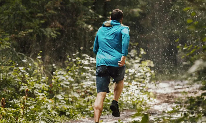  Do You Get Hit Harder If You Run In The Rain People Water Rains Weathe Report,-TeluguStop.com