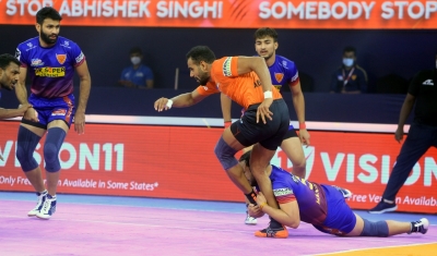  Pkl 8: Vijay, Neeraj Narwal Shine As Dabang Delhi Beat U Mumba #vijay #neeraj-TeluguStop.com