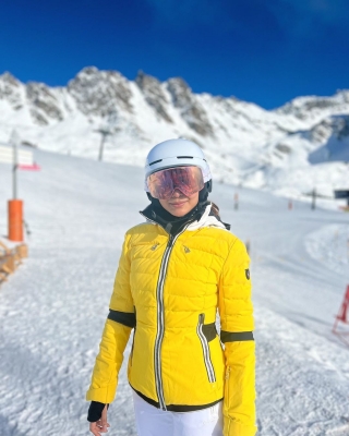  Samantha Wows Fans, Friends With Her Skiing Skills #samantha #wows-TeluguStop.com