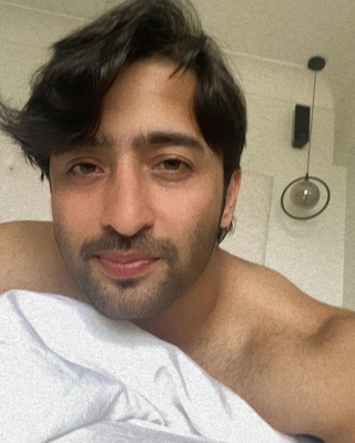  Shaheer Sheikh’s Father Suffering From ‘severe Covid Infection’-TeluguStop.com