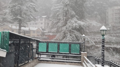  Shimla Gets Season’s First Snowfall, Cheers Tourists#shimla #snowfall-TeluguStop.com