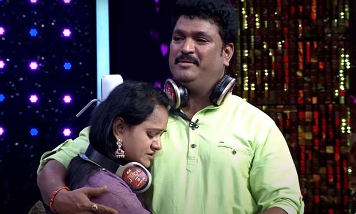  Famous Comedian Shivareddy Emotional In Ismart Jodi Show Goes Viral  ,  Interest-TeluguStop.com