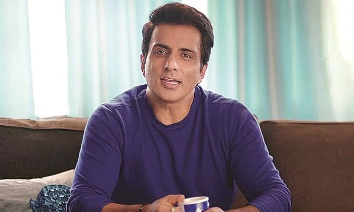  Sonusood Voluntarily Relinquished From Punjab State Icon Responsibilities Detail-TeluguStop.com