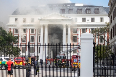  South Africa’s Parliament Fire Flares Up Again-TeluguStop.com