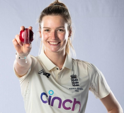  Uncapped Lauren Bell Added To England Squad For Ashes Test #uncapped #lauren-TeluguStop.com